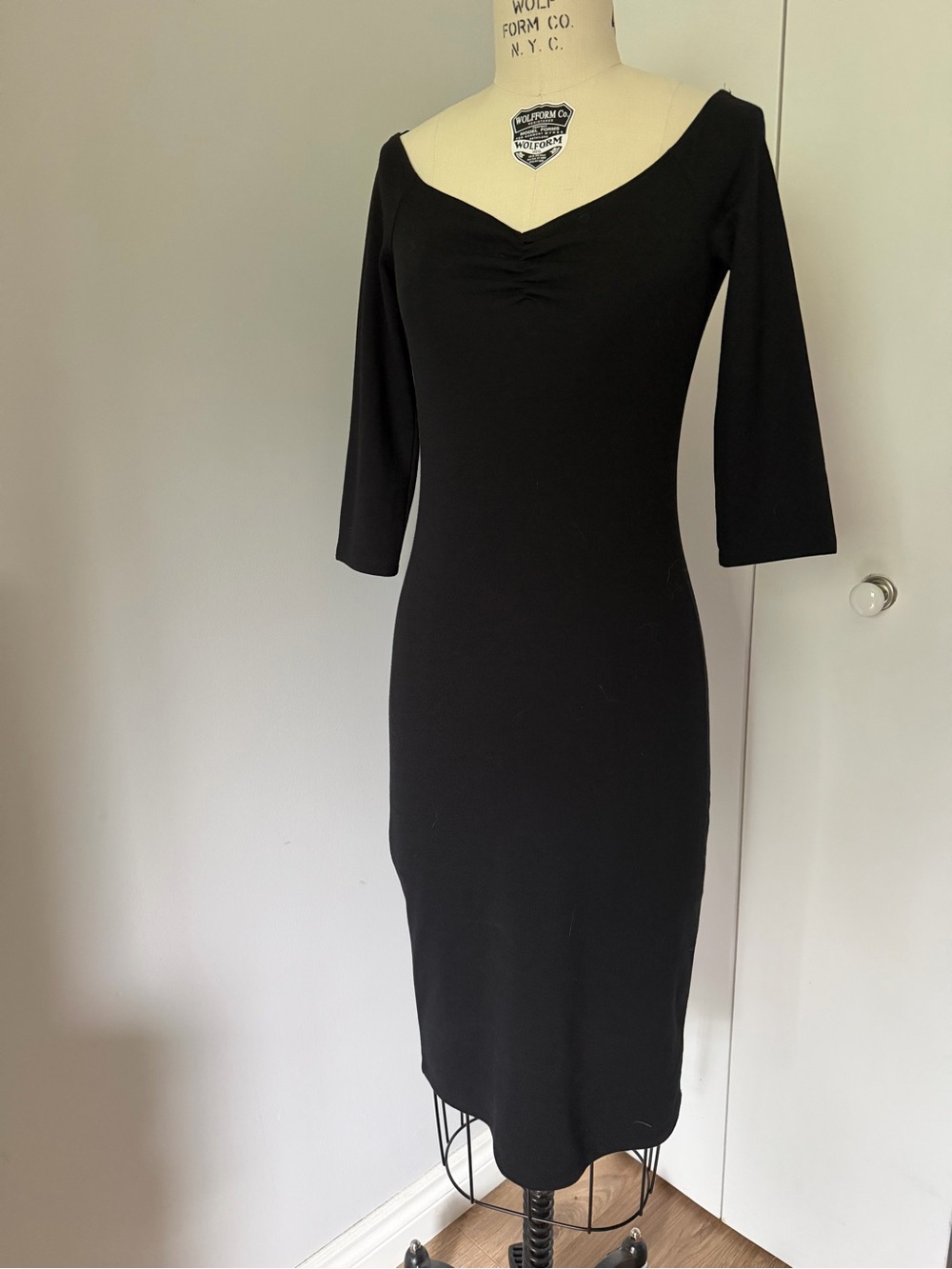 Zara Black Midi Dress with V-Neck Small Classic Bodycon Little Black Dress LBD